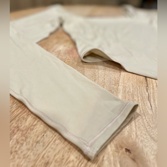 Lululemon Square-Neck Long-Sleeve Bodysuit - Picture 4 of 6